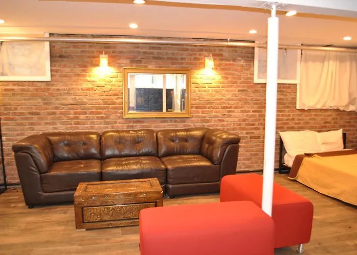 Family Guest House Newark